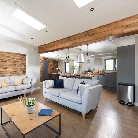 Primrose Lodge, 25 Roadford Lake Lodges 리프턴 외부 사진