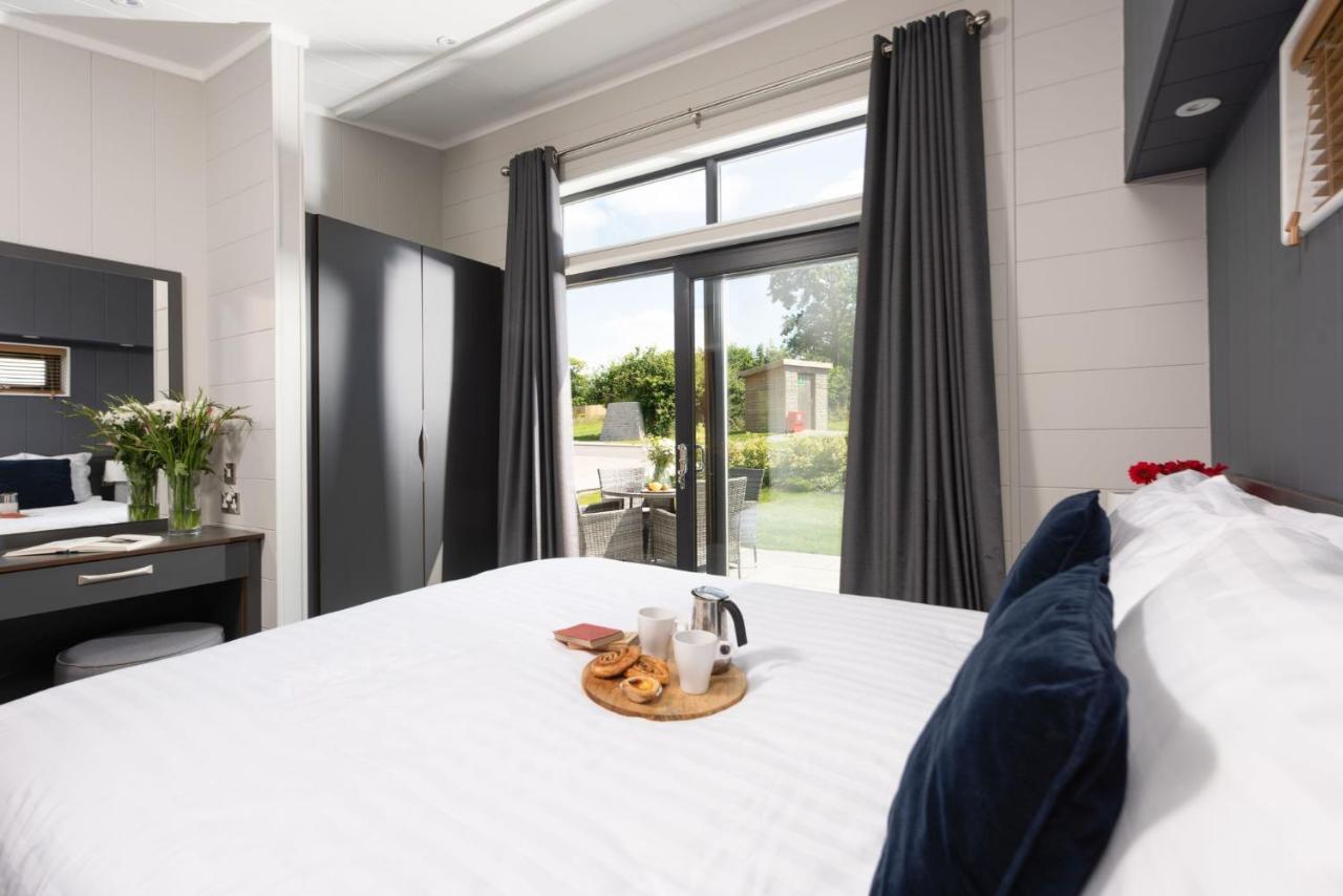 Primrose Lodge, 25 Roadford Lake Lodges 리프턴 외부 사진