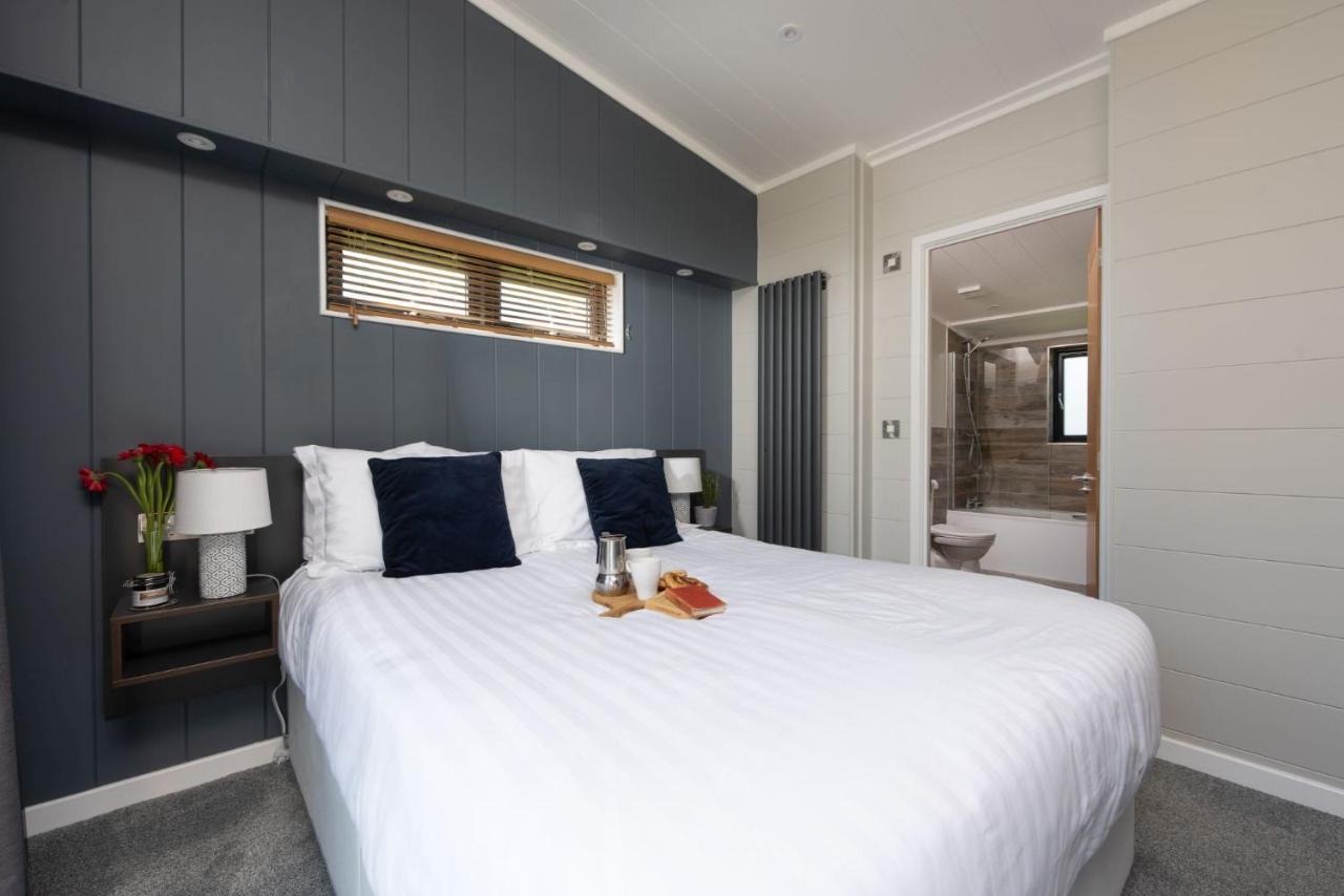 Primrose Lodge, 25 Roadford Lake Lodges 리프턴 외부 사진